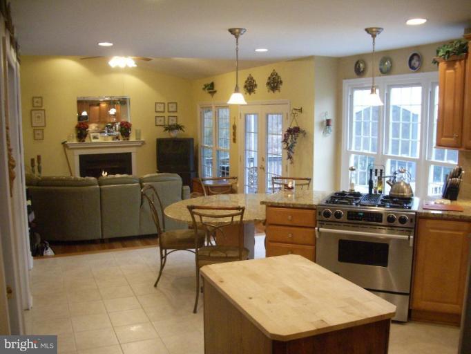 13902 Wild Raspberry Court Gainesville, VA 20155 - Photo 2 of 8 Kitchen