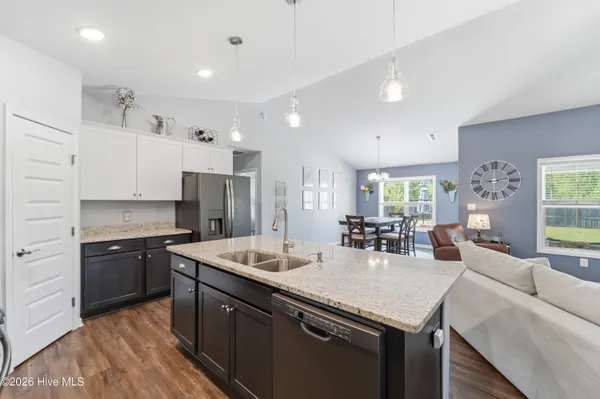 $2,595 | 292 Independence Boulevard, Newport, NC 28570