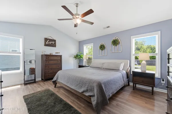 $2,595 | 292 Independence Boulevard, Newport, NC 28570