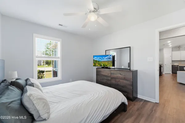 $2,595 | 292 Independence Boulevard, Newport, NC 28570