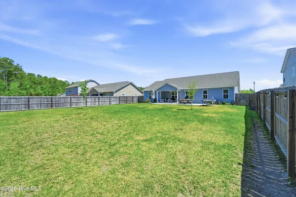 $2,595 | 292 Independence Boulevard, Newport, NC 28570