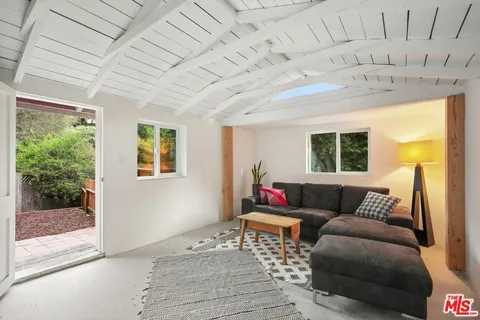 $1,499,000 | 774 Old Topanga Canyon Road, Topanga, CA 90290