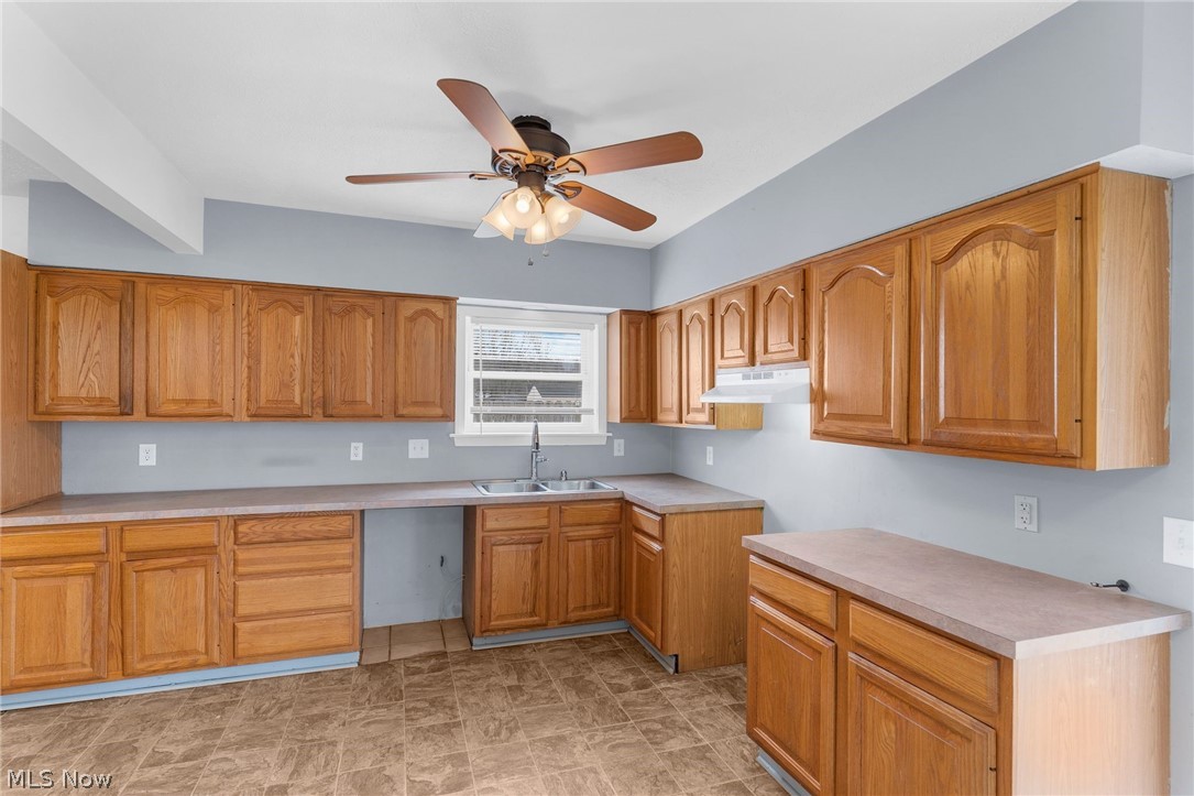 3267 Bell Wick Road Hubbard, OH 44425 - Photo 4 of 29