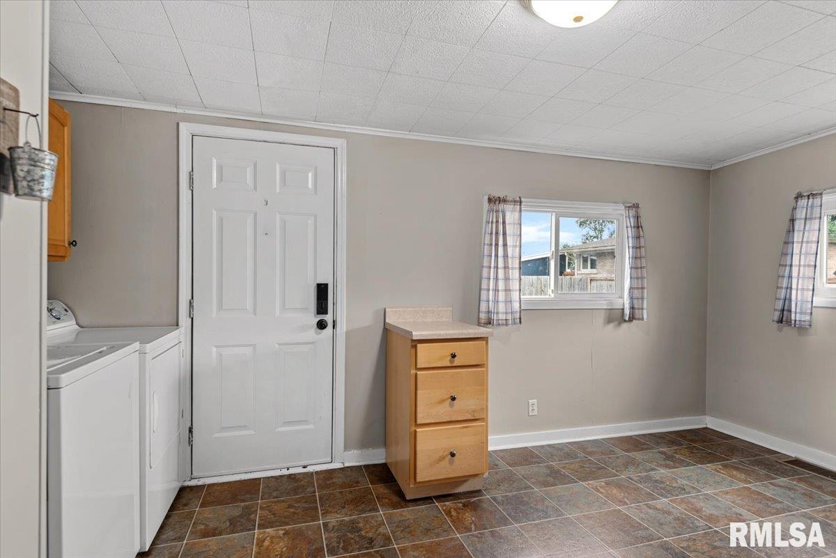 509 South Walnut Street Rochester, IL 62563 - Photo 14 of 31 Gallery Image 14