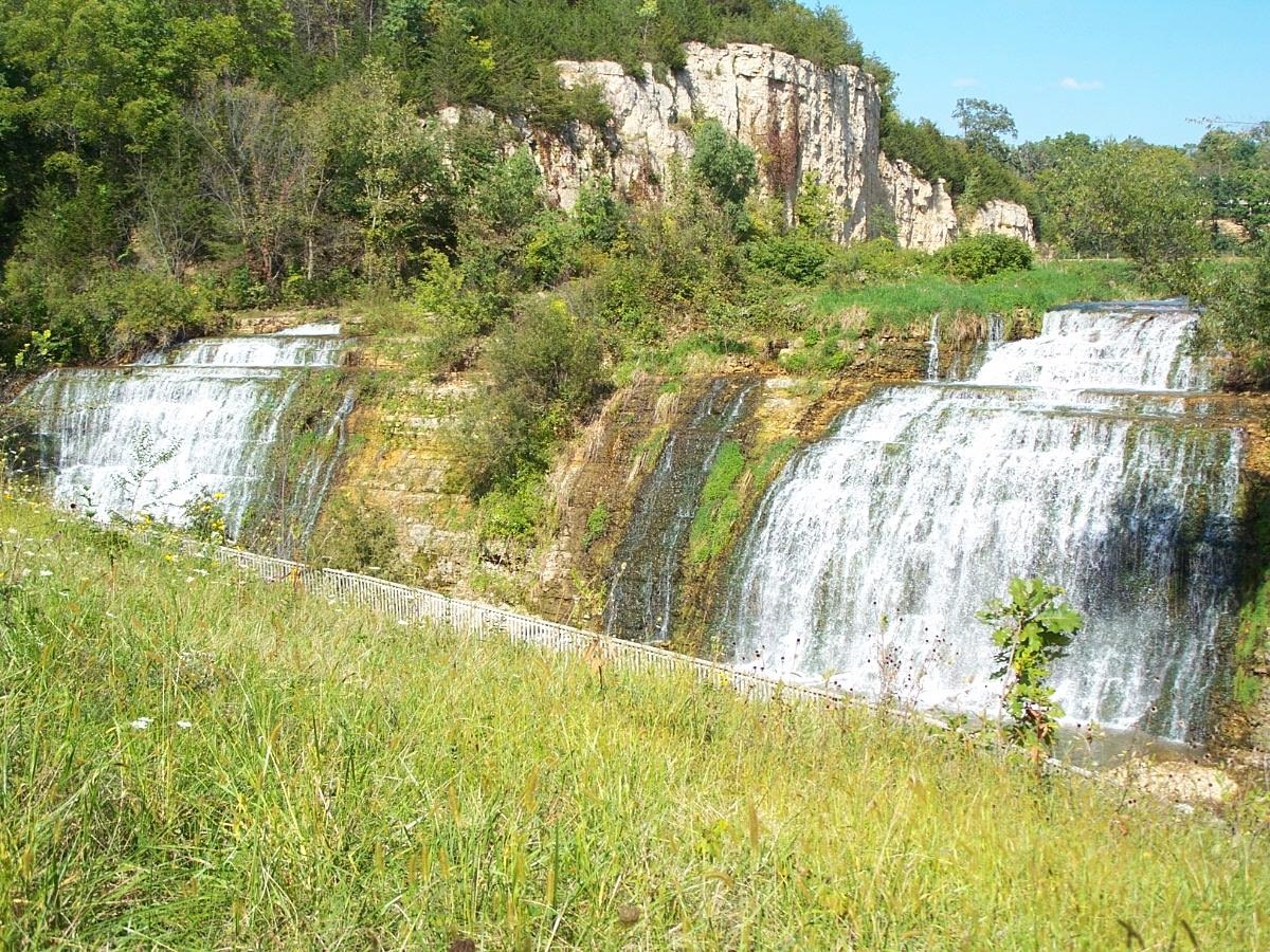 93 Heatherdowns Lane Galena, IL 61036 - Photo 23 of 27 a view of swimming pool from a yard