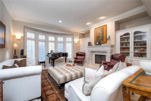 $1,395,000 | 10804 West 141st Street, Overland Park, KS 66221