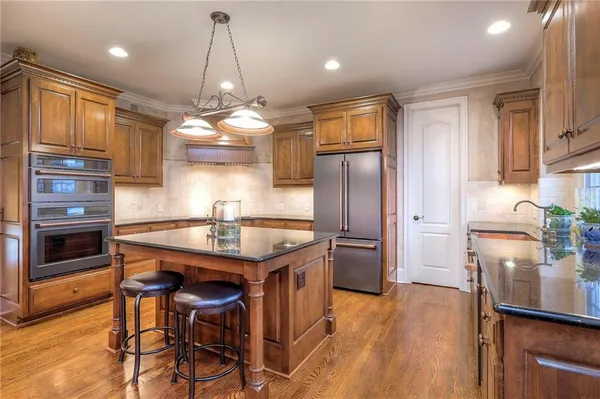 $1,395,000 | 10804 West 141st Street, Overland Park, KS 66221