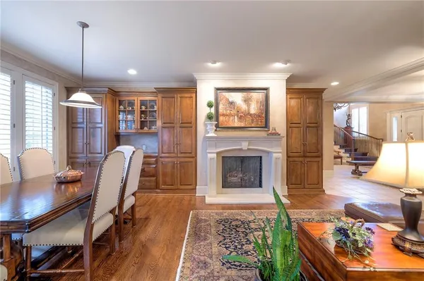 $1,395,000 | 10804 West 141st Street, Overland Park, KS 66221