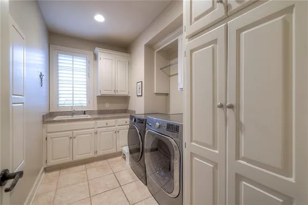 $1,395,000 | 10804 West 141st Street, Overland Park, KS 66221