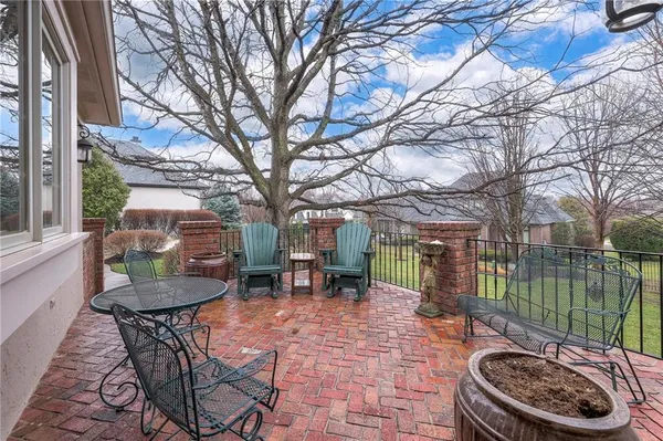 $1,395,000 | 10804 West 141st Street, Overland Park, KS 66221