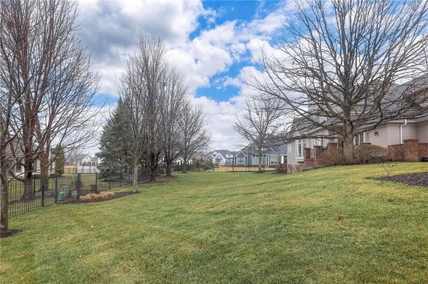 $1,395,000 | 10804 West 141st Street, Overland Park, KS 66221