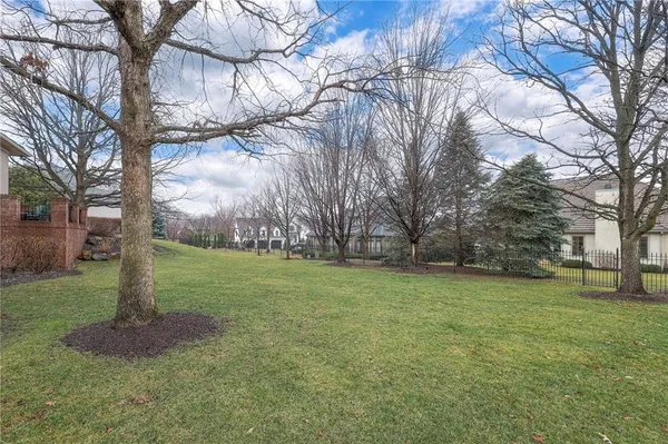 $1,395,000 | 10804 West 141st Street, Overland Park, KS 66221