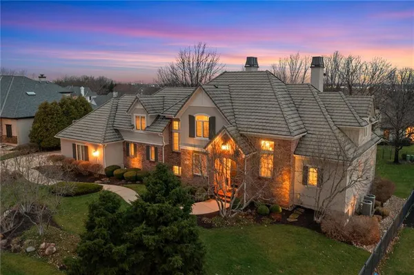 $1,395,000 | 10804 West 141st Street, Overland Park, KS 66221