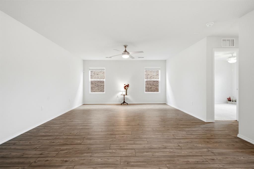 325 Hopson Street Van Alstyne, TX 75495 - Photo 7 of 40