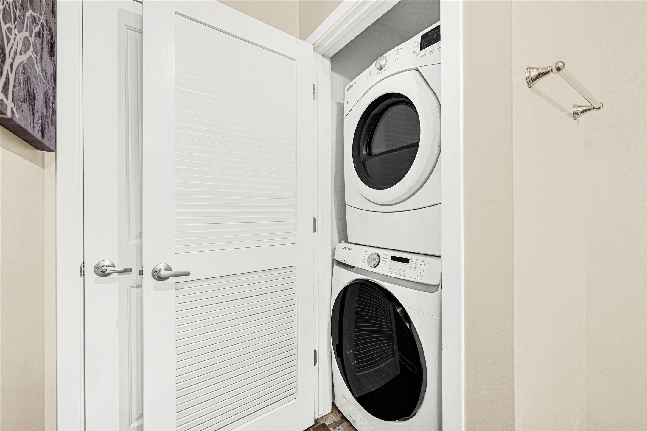 5925 Almeda Road, Unit 10806 Houston, TX 77004 - Photo 24 of 34 a close up view of a washer and dryer