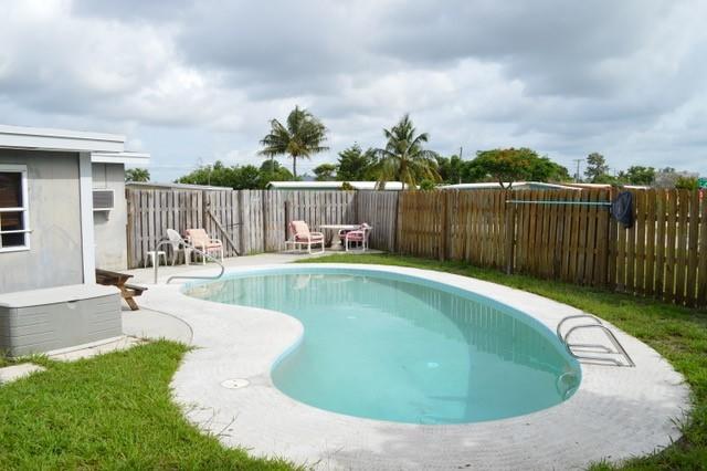 5612 South Rue Road West Palm Beach, FL 33415 - Photo 6 of 7 Pool