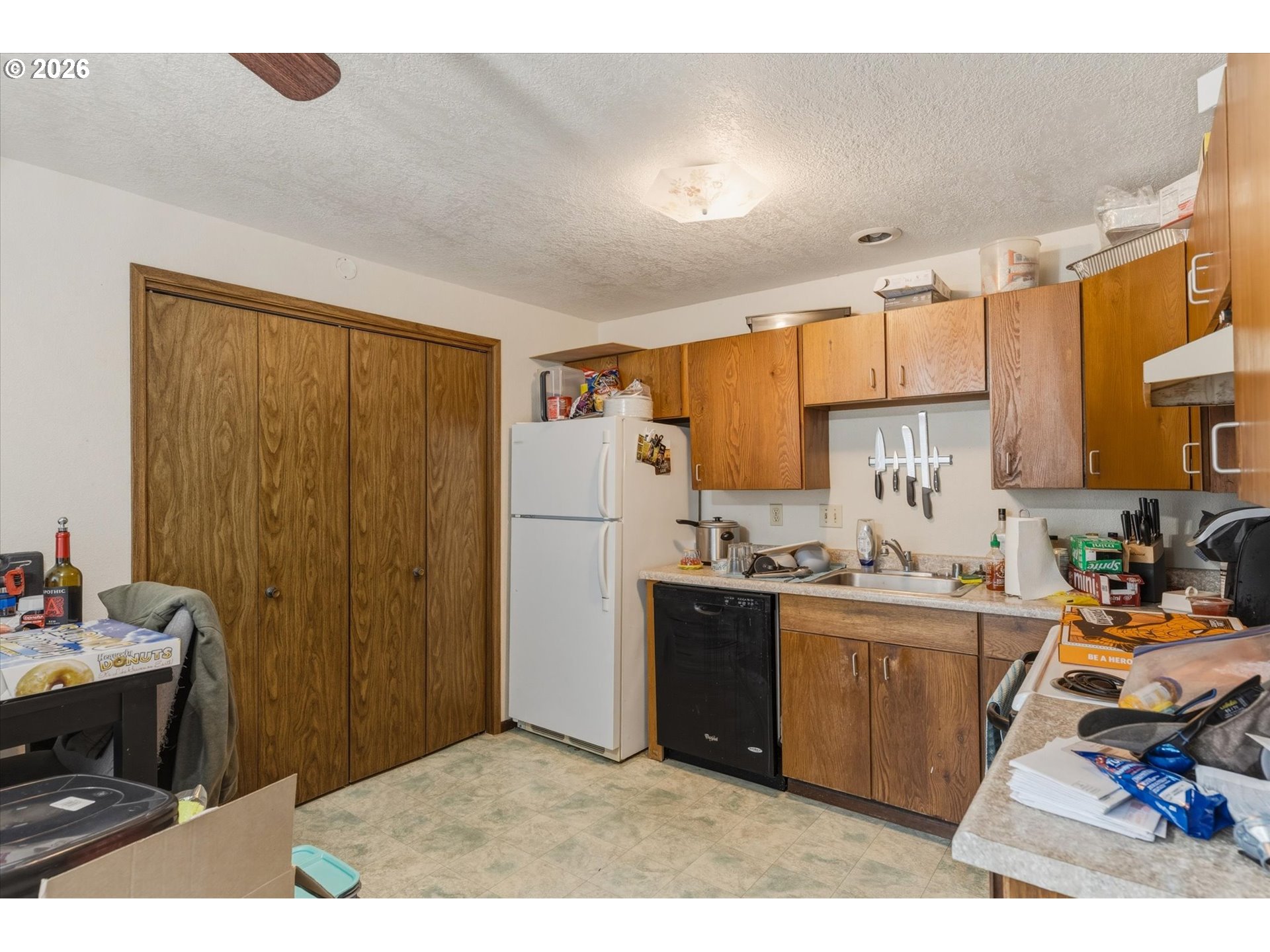 360 24th Avenue Longview, WA 98632 - Photo 9 of 36 Kitchen
