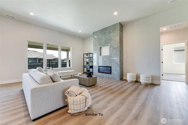 $462,850 | 523 North Lessor Loop, Moses Lake, WA 98837