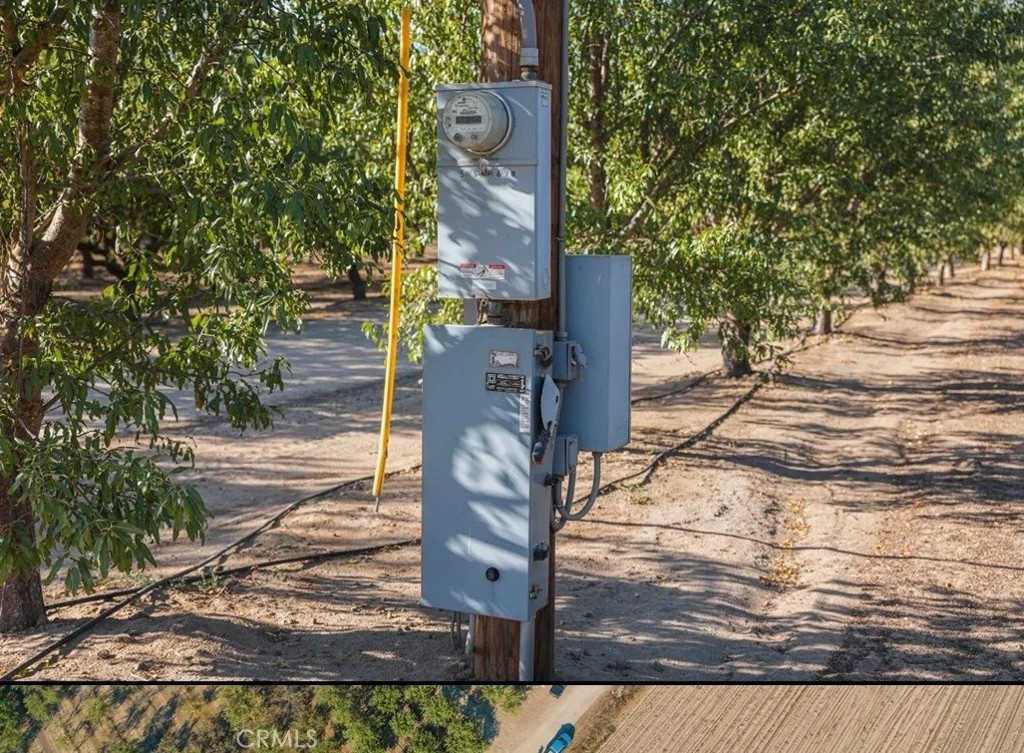 2 Longview Avenue Livingston, CA 95334 - Photo 4 of 4 a sign board with street