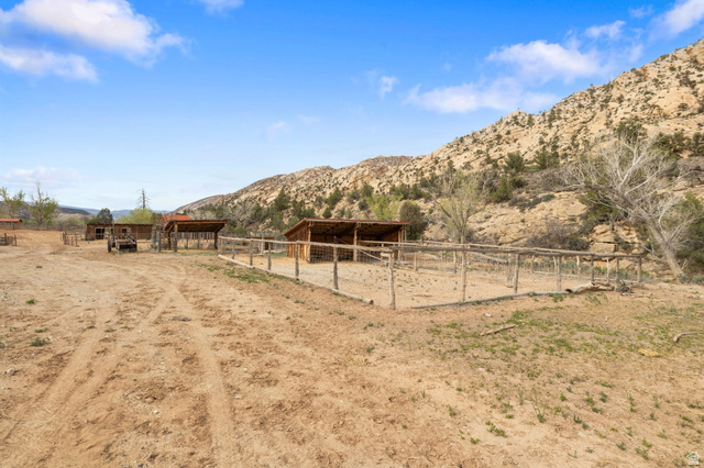 2275 North Pine Road Escalante, UT 84726 - Photo 74 of 121