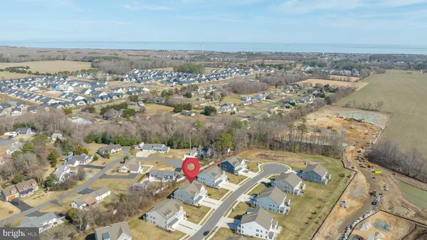$724,999 | 33155 Oyster Cove Drive, Lewes, DE 19958