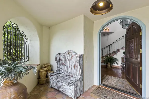 a front view of house with yard