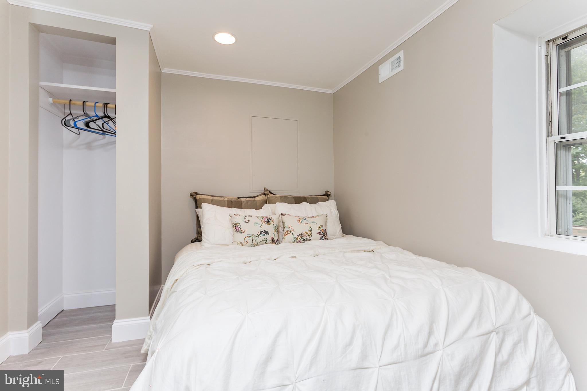 4813 27th Road South Arlington, VA 22206 - Photo 15 of 29 Bedroom