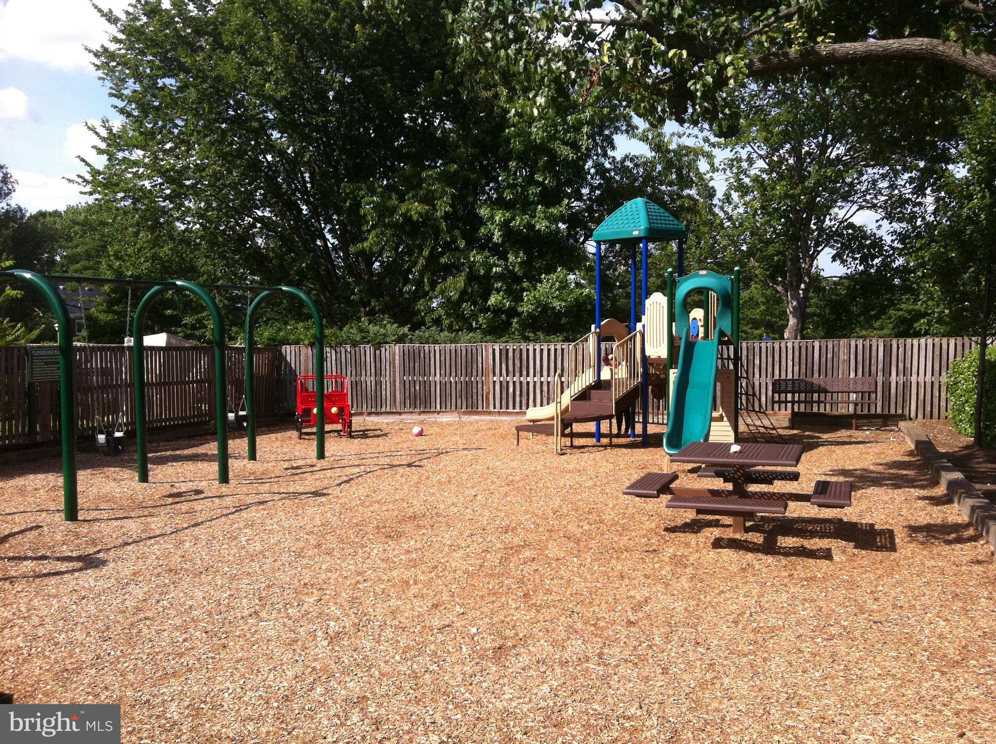 4813 27th Road South Arlington, VA 22206 - Photo 25 of 29 Community