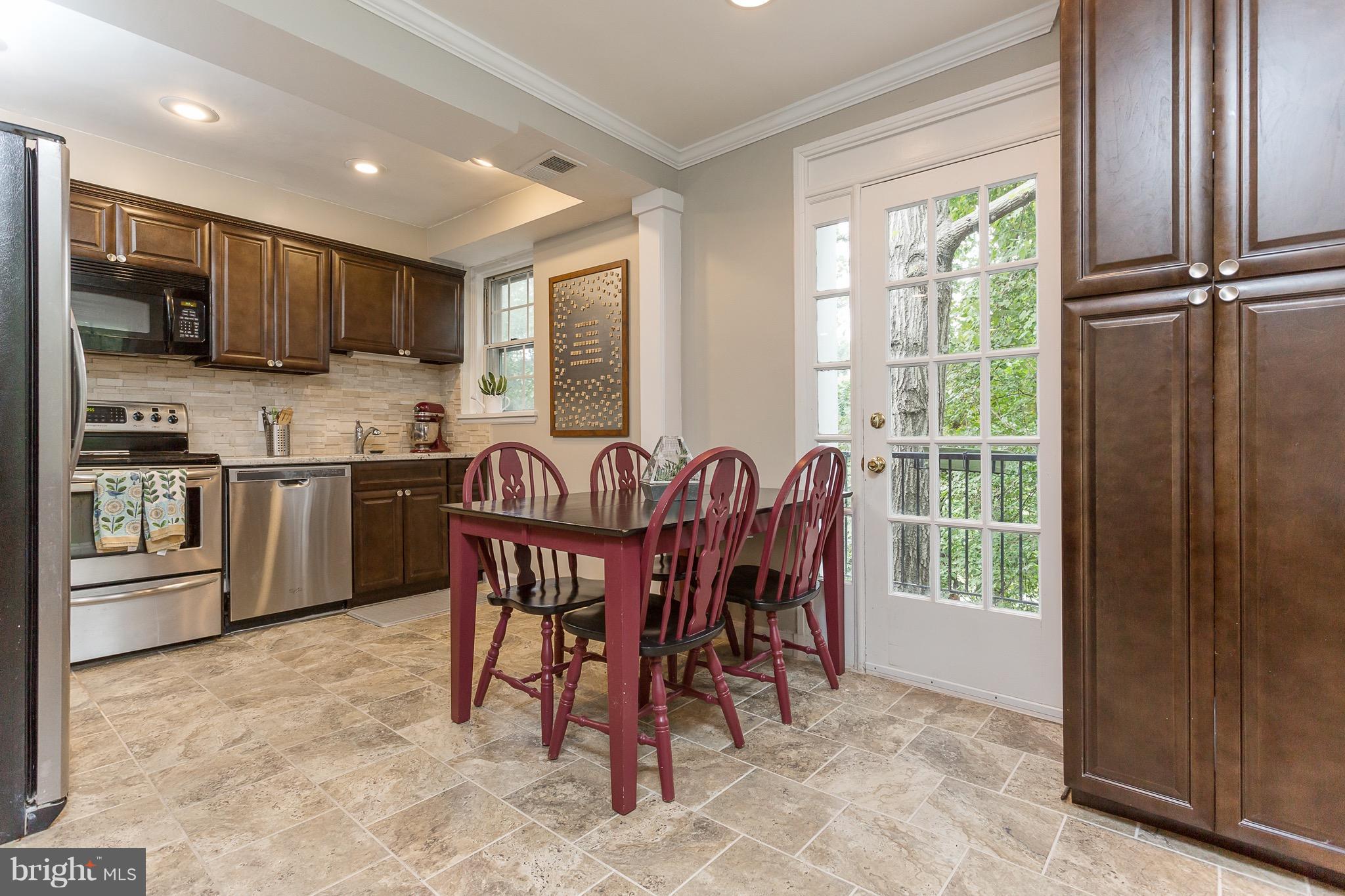4813 27th Road South Arlington, VA 22206 - Photo 7 of 29 Kitchen