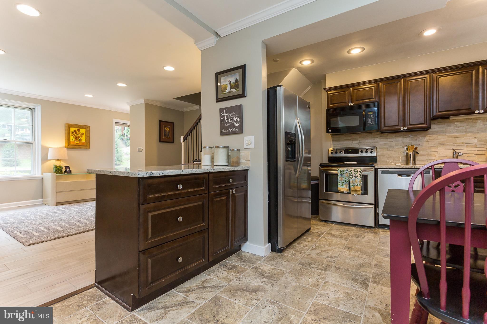 4813 27th Road South Arlington, VA 22206 - Photo 8 of 29 Kitchen