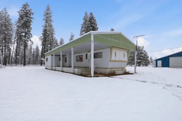 $270,000 | 41210 North Newport Highway, Elk, WA 99009