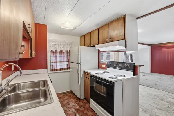 $270,000 | 41210 North Newport Highway, Elk, WA 99009