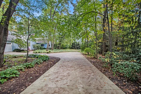 $629,900 | 9453 Whispering Pines Drive, Saline, MI 48176