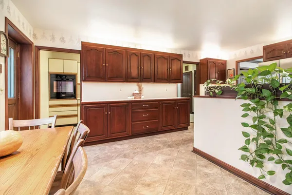 $629,900 | 9453 Whispering Pines Drive, Saline, MI 48176