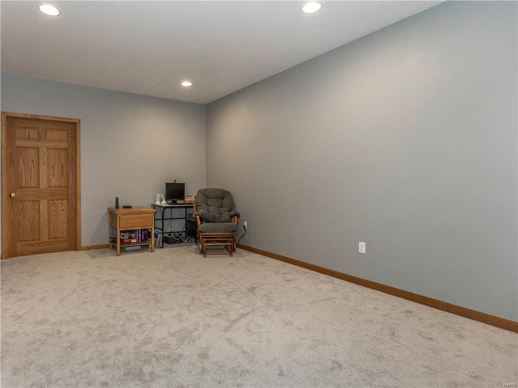 9380 Vfw Road Staunton, IL 62088 - Photo 32 of 45