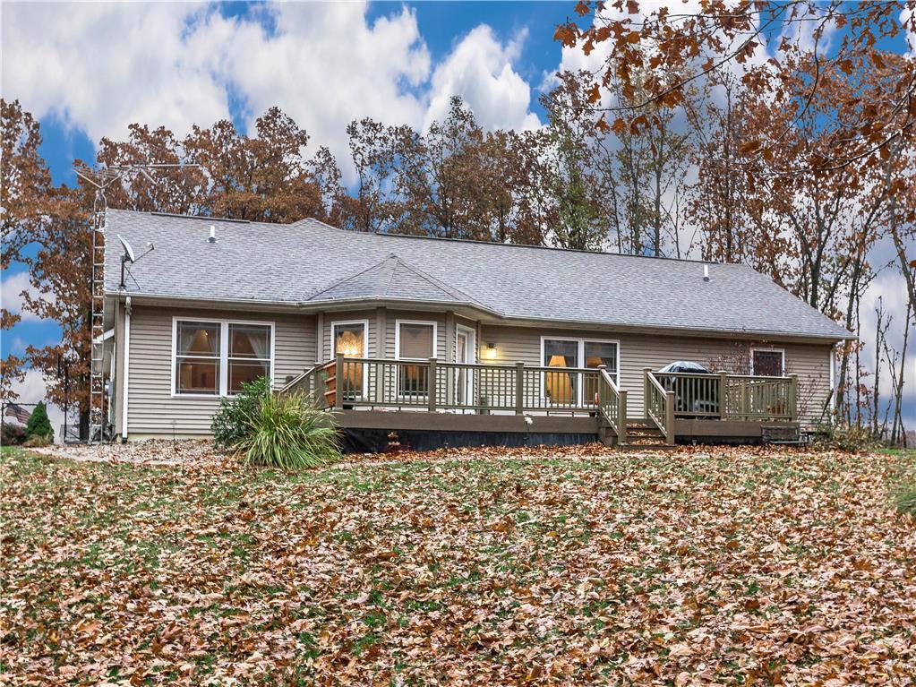 9380 Vfw Road Staunton, IL 62088 - Photo 6 of 45