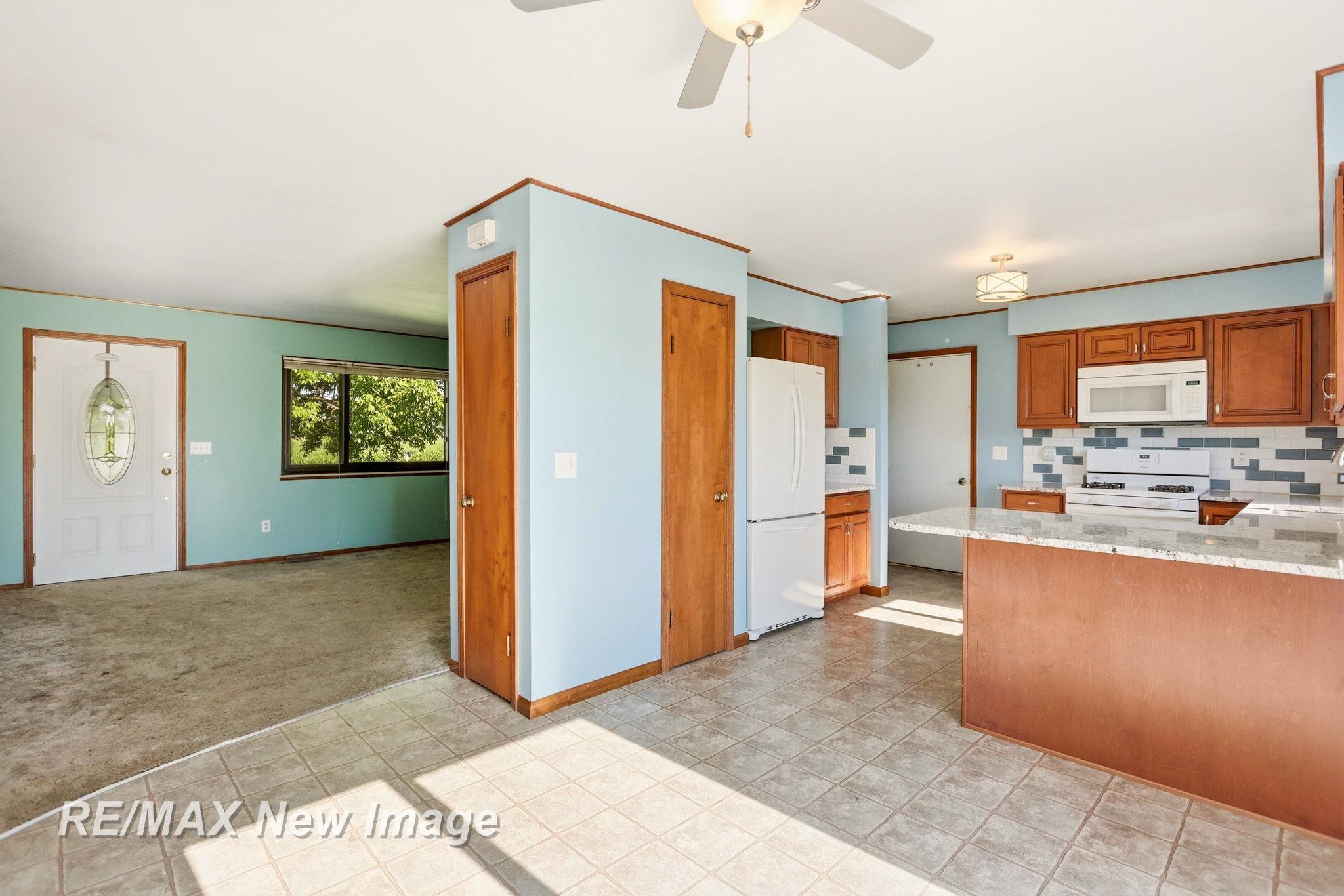 577 South Lincoln Road Bay City, MI 48708 - Photo 18 of 46