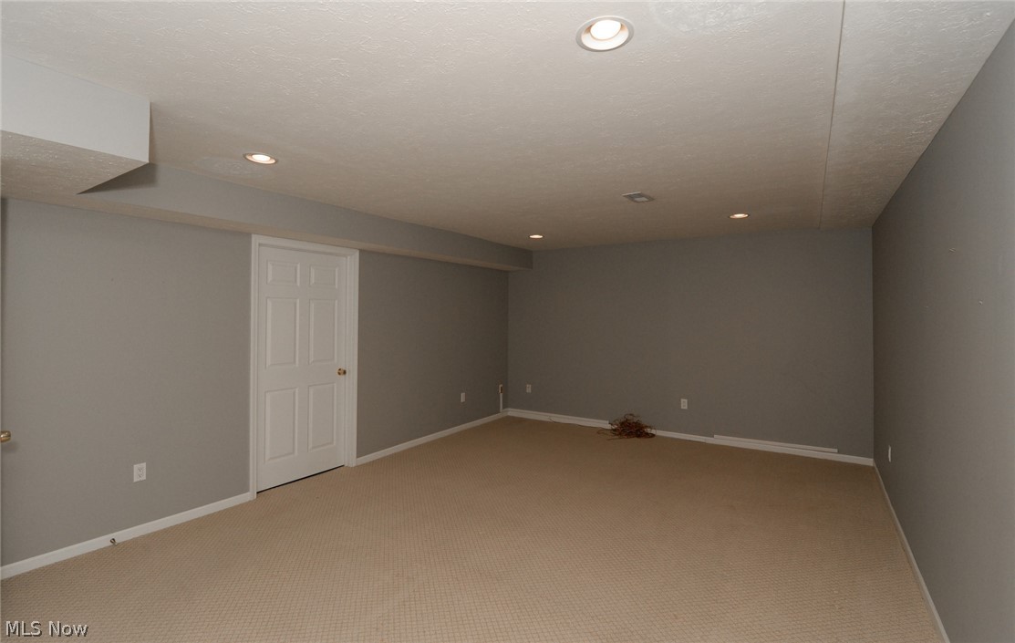 6301 Longspur Road Highland Heights, OH 44143 - Photo 24 of 27