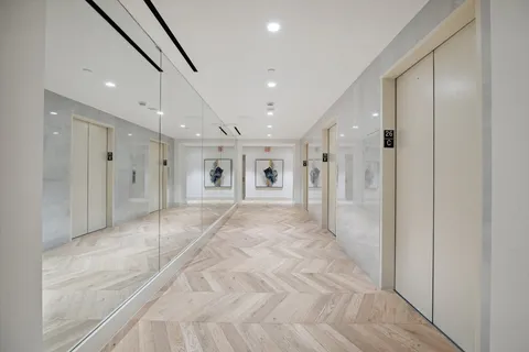 $634,900 | 1701 Hermann Drive, Unit 30D, Houston, TX 77004