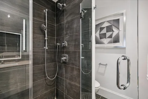 $634,900 | 1701 Hermann Drive, Unit 30D, Houston, TX 77004