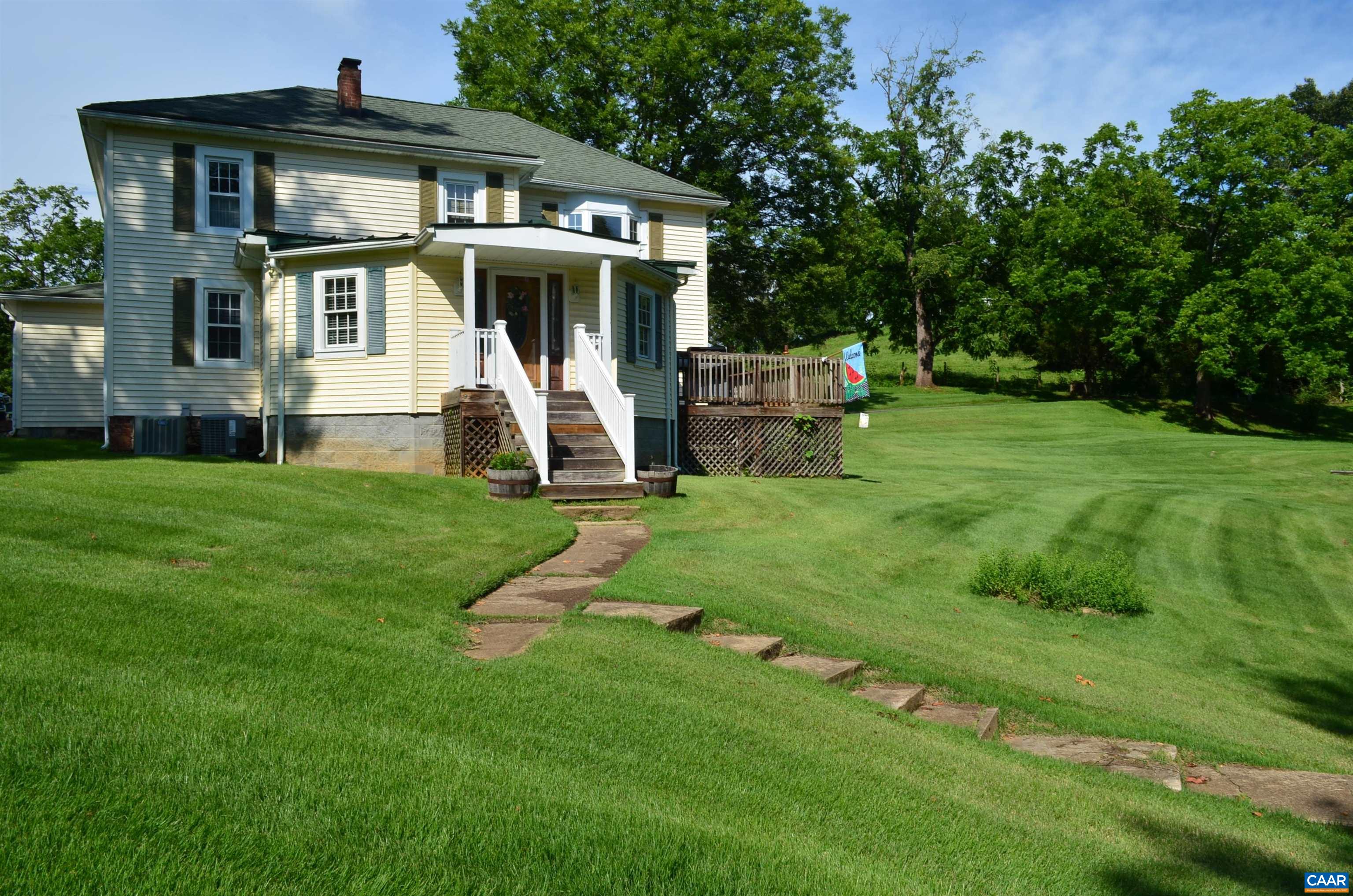 10778 Rockfish River Road Shipman, VA 22971 - Photo 4 of 67 Front Corner yard