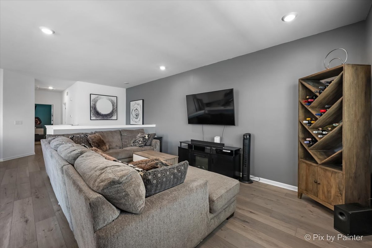 466 Comstock Road South Elgin, IL 60177 - Photo 17 of 24
