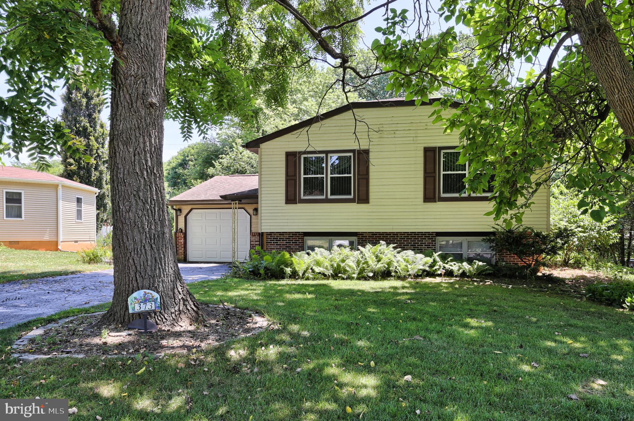 373 Oaklyn Road Lebanon, PA 17042 - Photo 3 of 33 Gallery Image 3