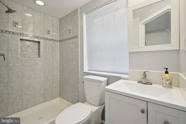 $4,050 | 5817 Greentree Road, Bethesda, MD 20817