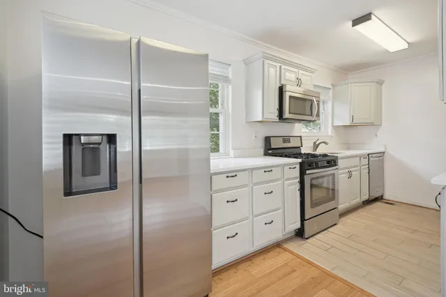 $4,050 | 5817 Greentree Road, Bethesda, MD 20817