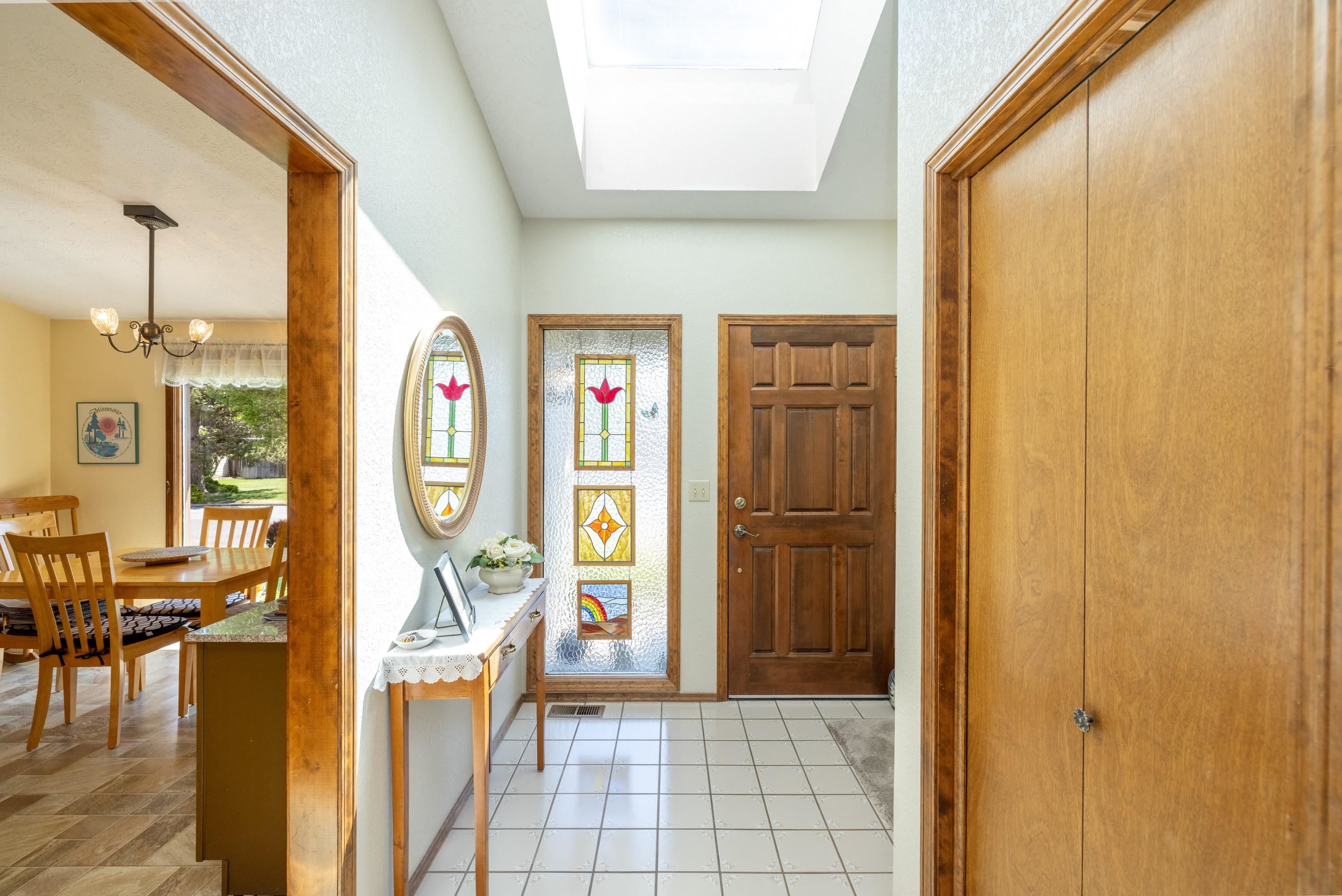 9711 North Ridgecrest Drive Spokane, WA 99208 - Photo 4 of 44