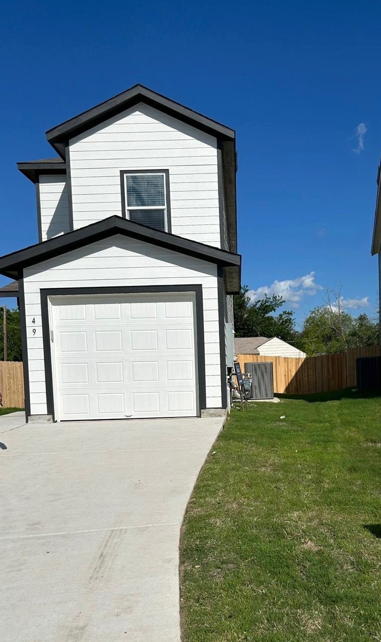 49 Trinity Circle Lockhart, TX 78644 - Photo 3 of 23 Gallery Image 3