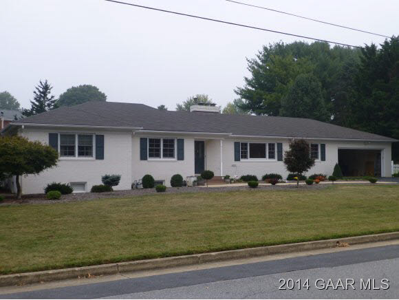 1425 Hollins Road Waynesboro, VA 22980 - Photo 1 of 26 Gallery Image 1