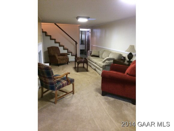 1425 Hollins Road Waynesboro, VA 22980 - Photo 21 of 26 Gallery Image 21
