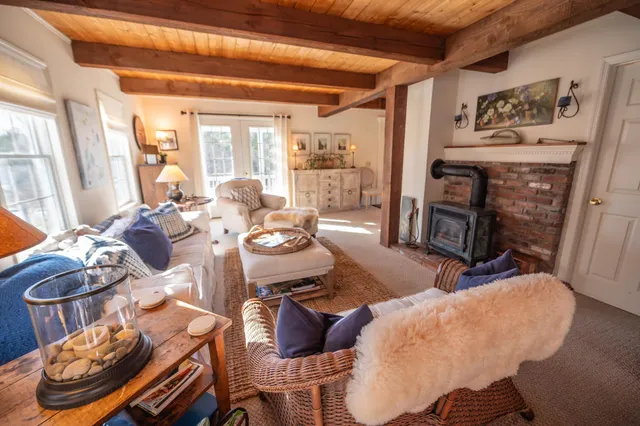 $649,000 | 457 Ray Hill Road, Wilmington, VT 05363